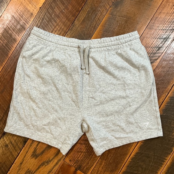 Gymshark Crest 7" Shorts Light Gray Fleece Athletic Training Shorts Men Size XXL - Picture 3 of 9